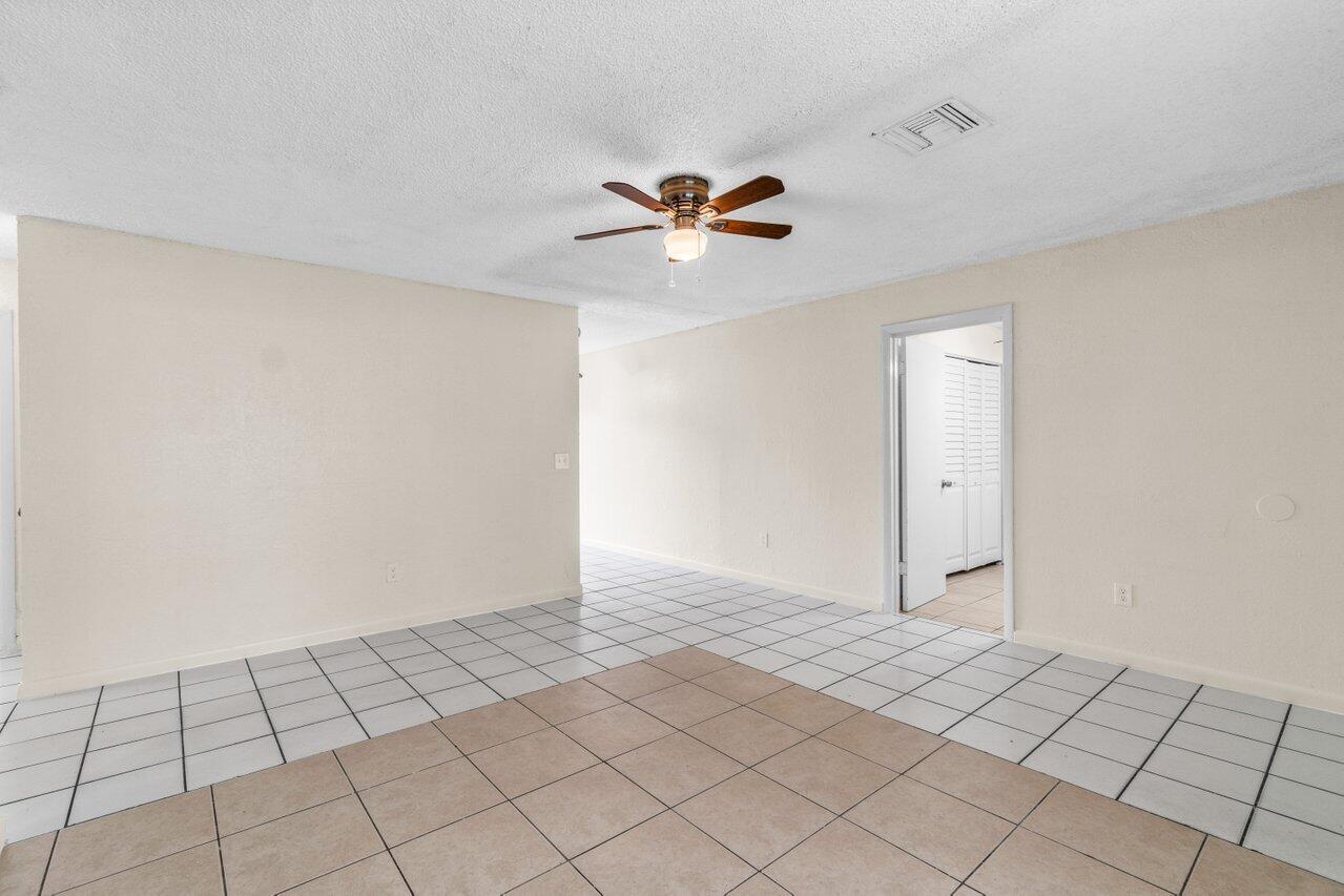 4907 Gulfstream Road Lake Worth, FL 33461 - Photo 7 of 20 007-4907GulfstreamRoad-LakeWorthBeach-FL