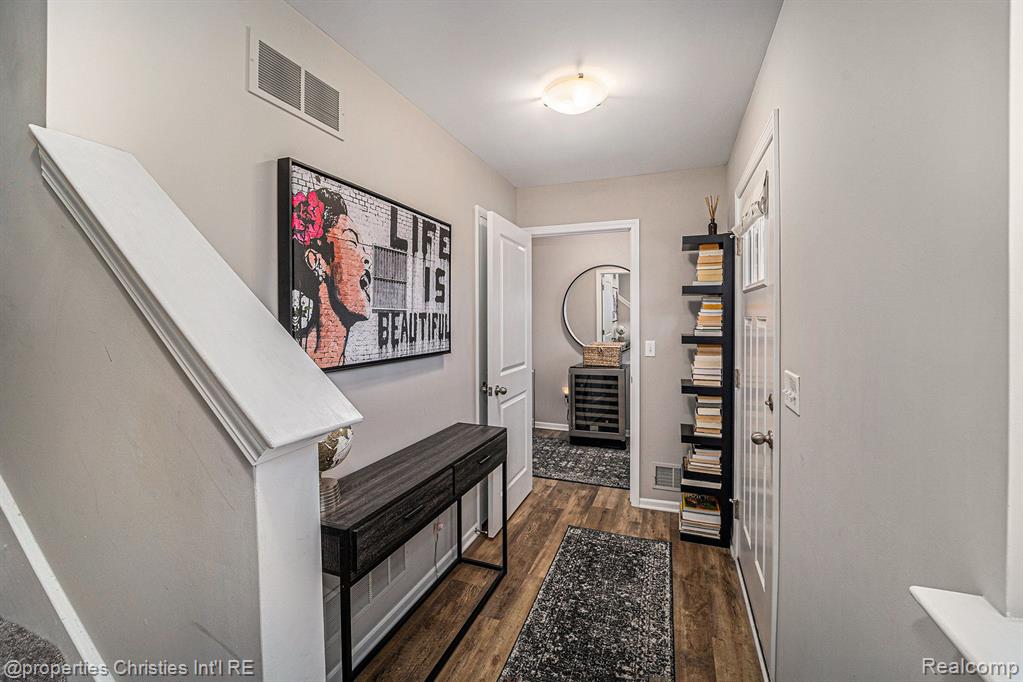 2500 Normandy Road, Unit 65 Royal Oak, MI 48073 - Photo 4 of 27 Gallery Image 4