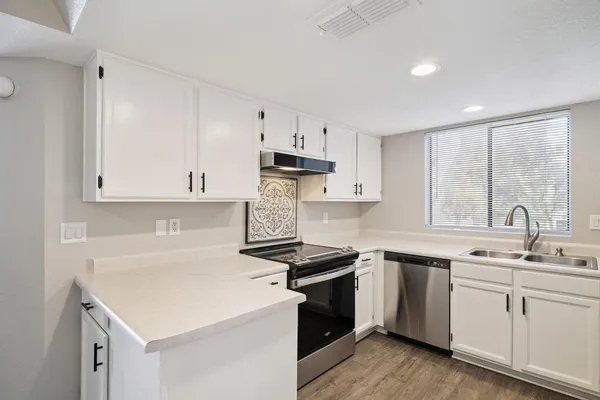 $1,850 | 1905 East University Drive, Unit 210, Tempe, AZ 85288