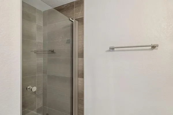 $1,800 | 1905 East University Drive, Unit 210, Tempe, AZ 85288