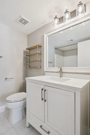 $1,800 | 1905 East University Drive, Unit 210, Tempe, AZ 85288