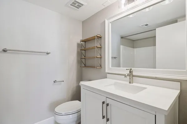 $1,850 | 1905 East University Drive, Unit 210, Tempe, AZ 85288