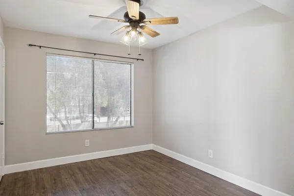 $1,800 | 1905 East University Drive, Unit 210, Tempe, AZ 85288