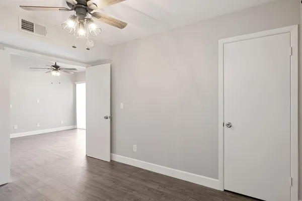 $1,800 | 1905 East University Drive, Unit 210, Tempe, AZ 85288