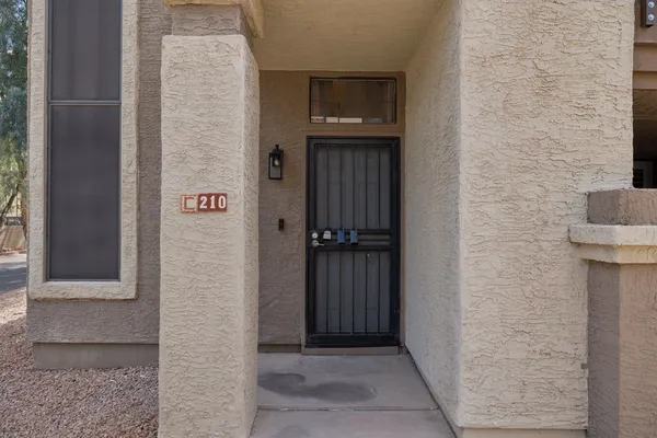 $1,800 | 1905 East University Drive, Unit 210, Tempe, AZ 85288