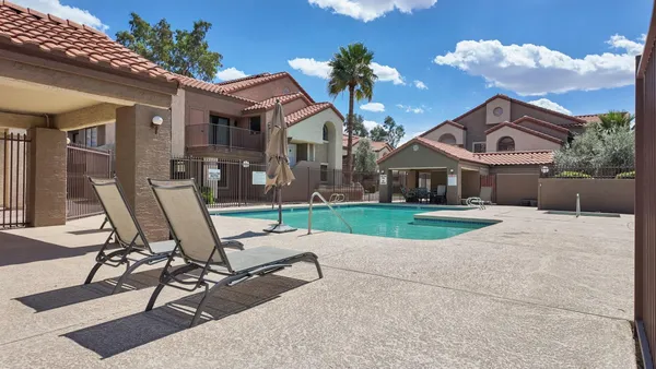 $1,800 | 1905 East University Drive, Unit 210, Tempe, AZ 85288