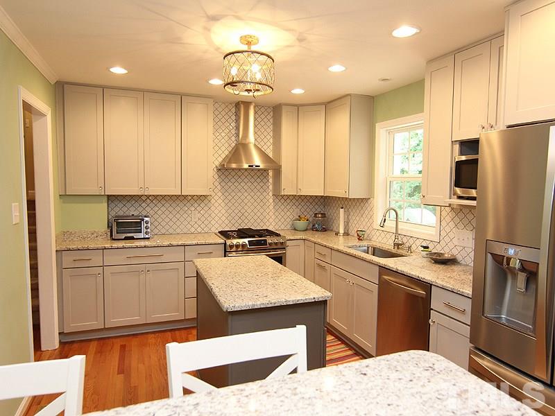 712 Catawba Street Raleigh, NC 27609 - Photo 7 of 25