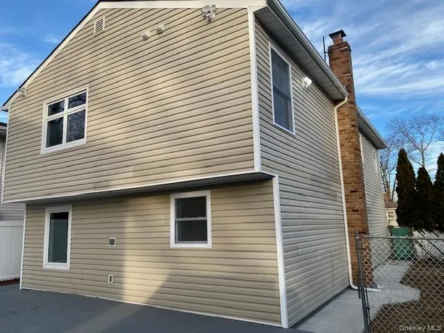 $780,000 | 275 Beachview Street, Copiague, NY 11726