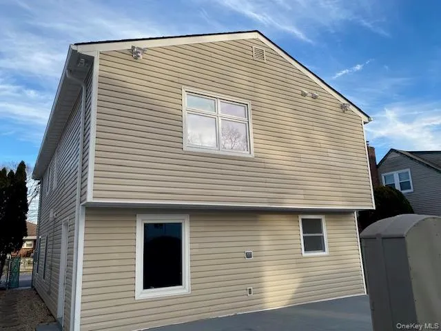 $780,000 | 275 Beachview Street, Copiague, NY 11726