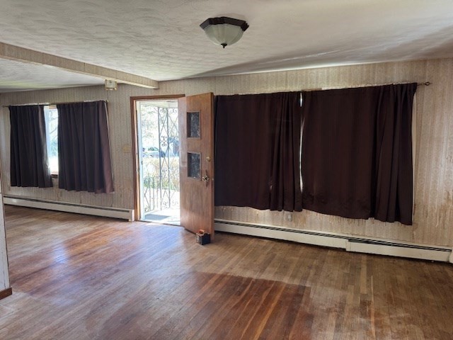 79 Chilmark Street Worcester, MA 01604 - Photo 9 of 21