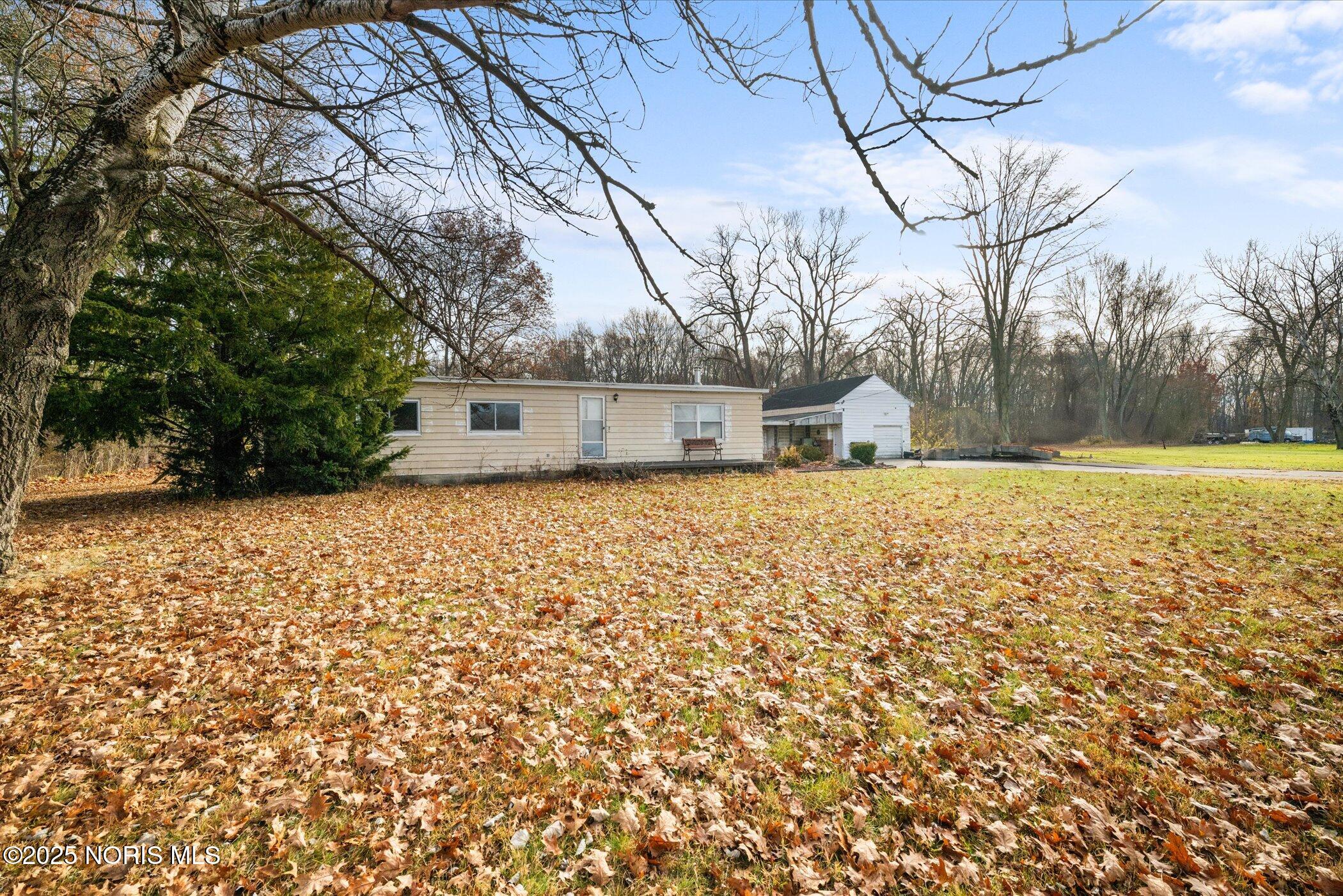 1809 South Berkey Southern Road Swanton, OH 43558 - Photo 2 of 20 IMG_6478