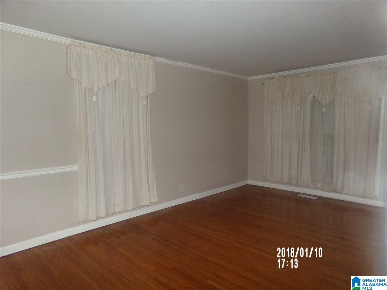 1005 Rutledge Way Fairfield, AL 35064 - Photo 4 of 18 Gallery Image 4