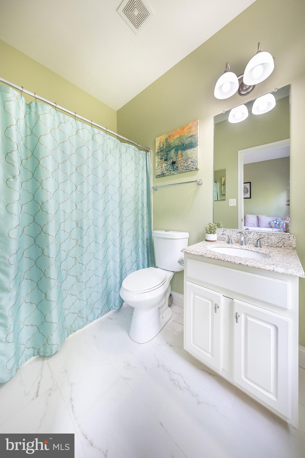 11425 Log Ridge Drive Fairfax, VA 22030 - Photo 30 of 44 Second En-Suite Bathroom