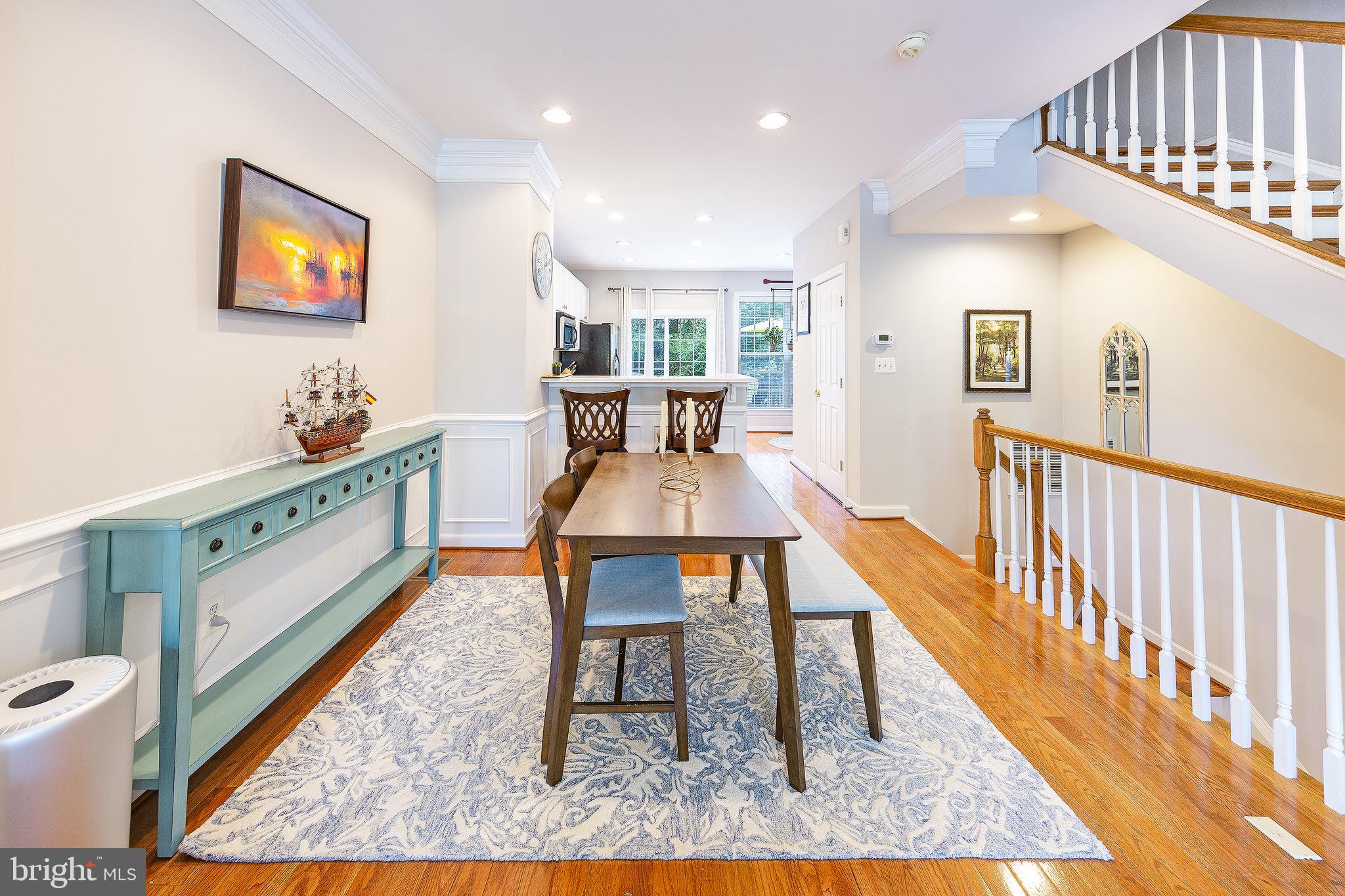11425 Log Ridge Drive Fairfax, VA 22030 - Photo 7 of 44 Dining