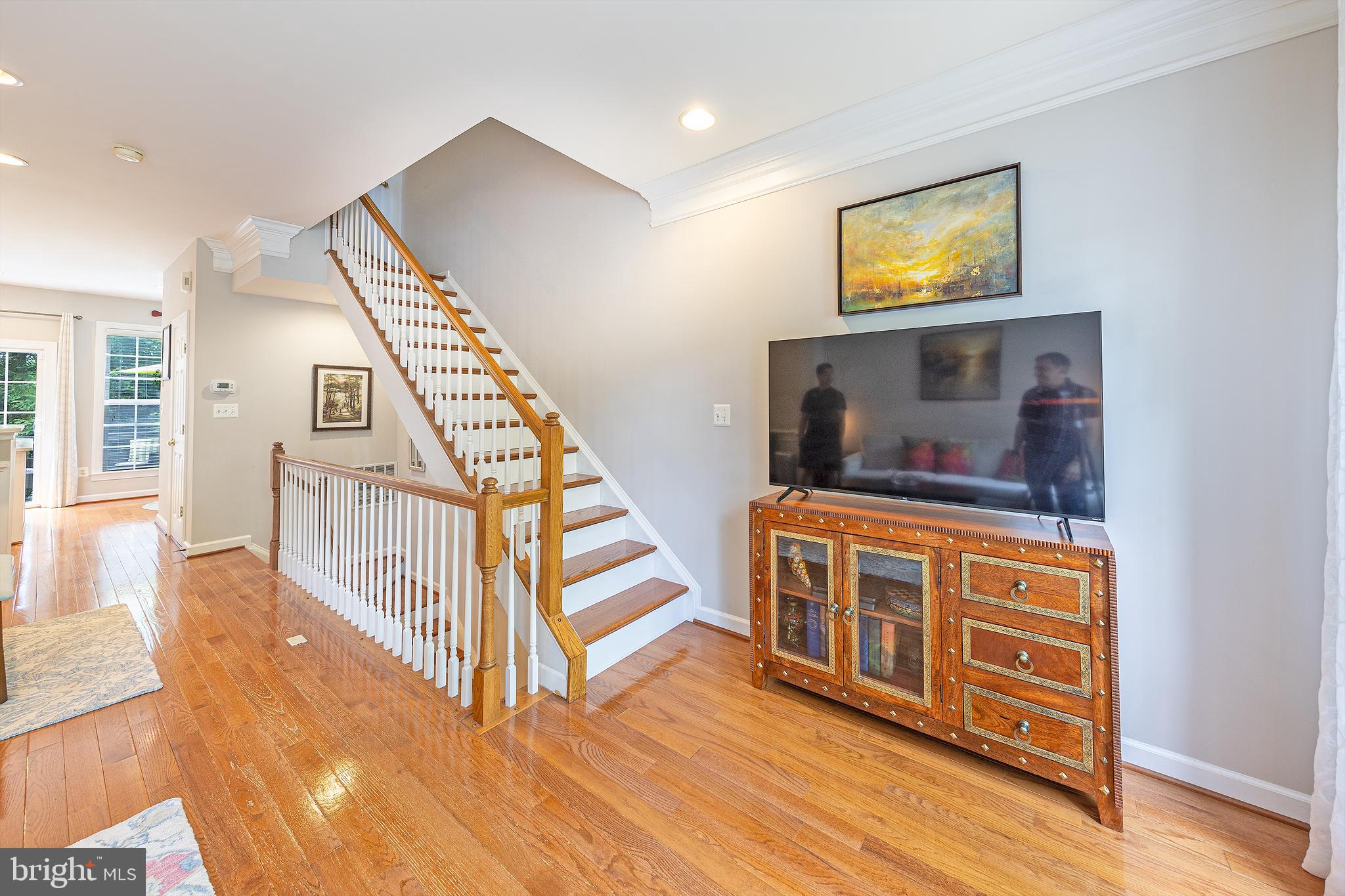 11425 Log Ridge Drive Fairfax, VA 22030 - Photo 10 of 44 Living Area