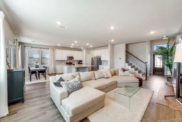 $1,995 | 2648 White Willow, San Antonio, TX 78245