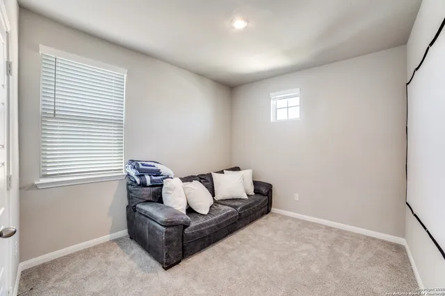 $1,995 | 2648 White Willow, San Antonio, TX 78245