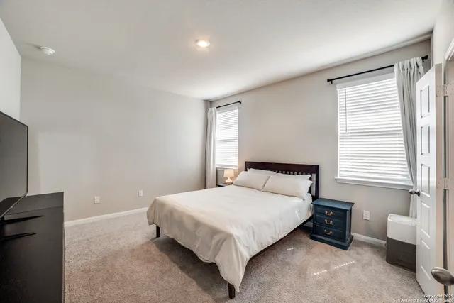 $1,995 | 2648 White Willow, San Antonio, TX 78245