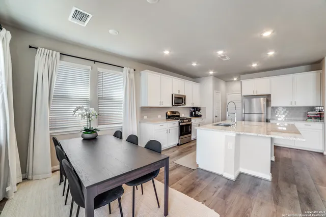 $1,995 | 2648 White Willow, San Antonio, TX 78245