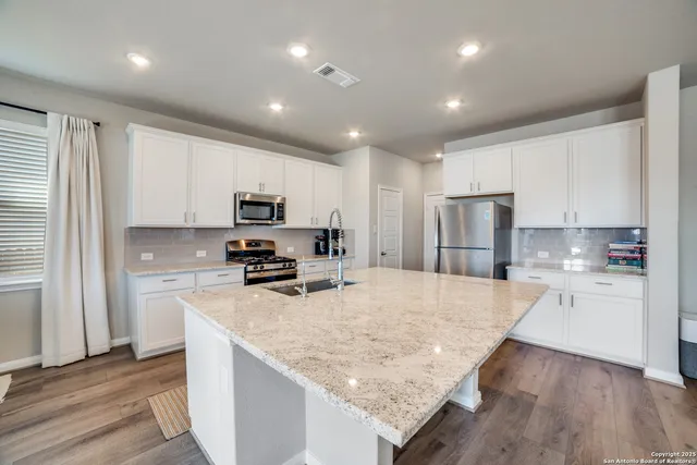 $1,995 | 2648 White Willow, San Antonio, TX 78245