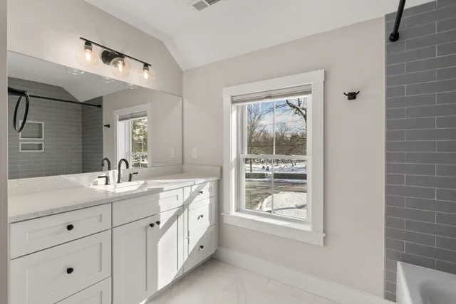 $789,000 | 128 Main Street, Unit 1, Westford, MA 01886