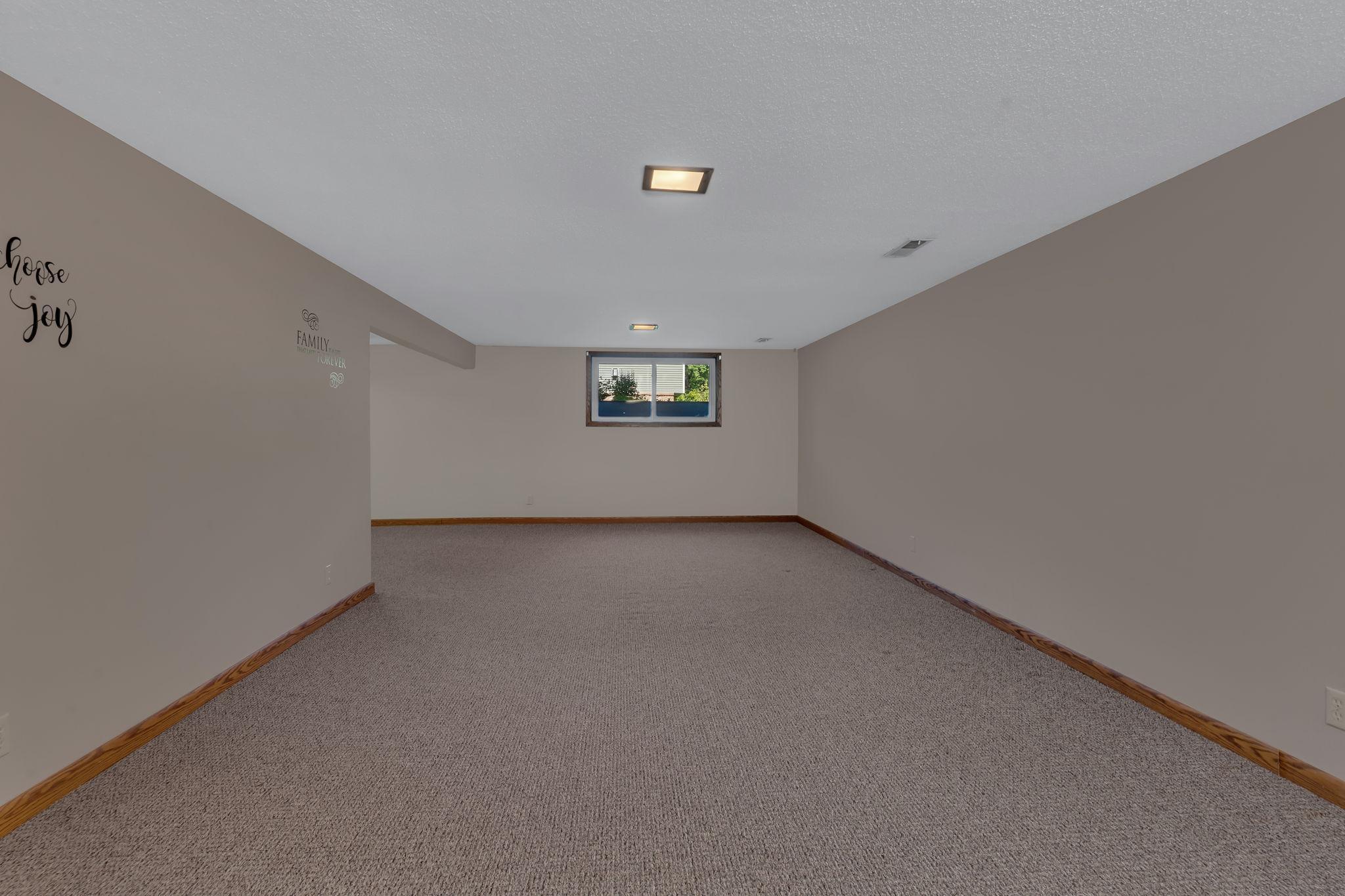608 26th Avenue Southwest Willmar, MN 56201 - Photo 27 of 38