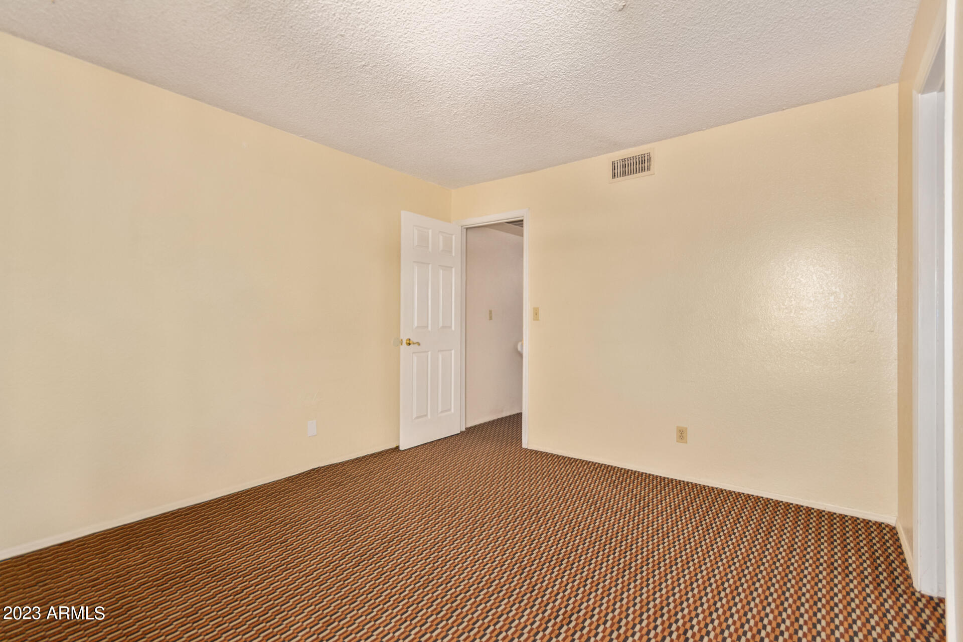 1402 East Osborn Road, Unit 11 Phoenix, AZ 85014 - Photo 16 of 27 16 - Osborn