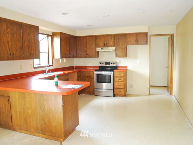 17706 28th Avenue Southeast Bothell, WA 98012 - Photo 3 of 14
