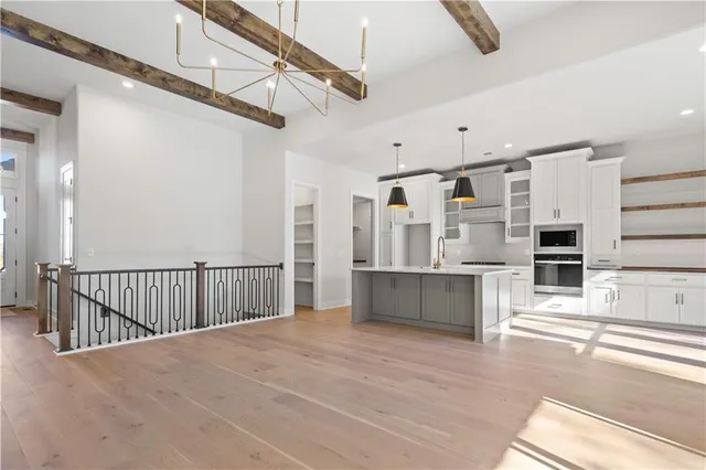 $750,000 | 2624 Northeast Woodland Oak Drive, Lee's Summit, MO 64086