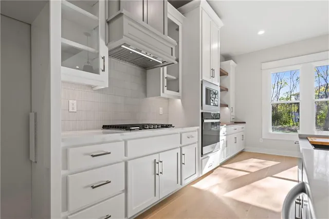 $750,000 | 2624 Northeast Woodland Oak Drive, Lee's Summit, MO 64086