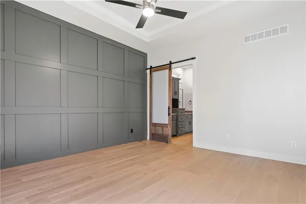 $700,000 | 2624 Northeast Woodland Oak Drive, Lee's Summit, MO 64086