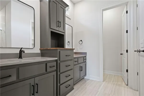 $700,000 | 2624 Northeast Woodland Oak Drive, Lee's Summit, MO 64086