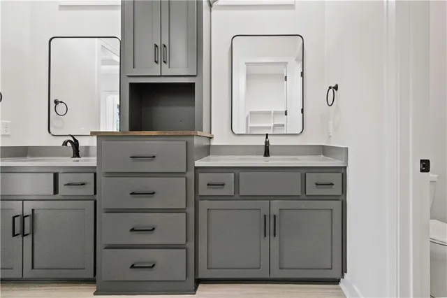 $750,000 | 2624 Northeast Woodland Oak Drive, Lee's Summit, MO 64086