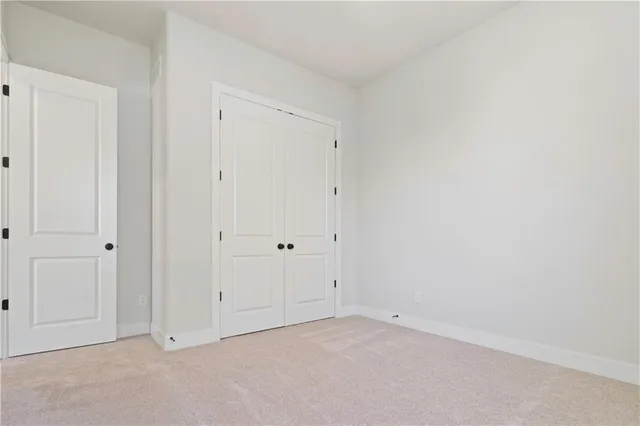 $750,000 | 2624 Northeast Woodland Oak Drive, Lee's Summit, MO 64086