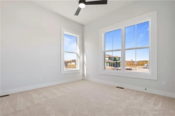 $700,000 | 2624 Northeast Woodland Oak Drive, Lee's Summit, MO 64086