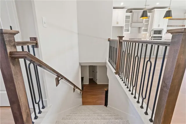 $750,000 | 2624 Northeast Woodland Oak Drive, Lee's Summit, MO 64086