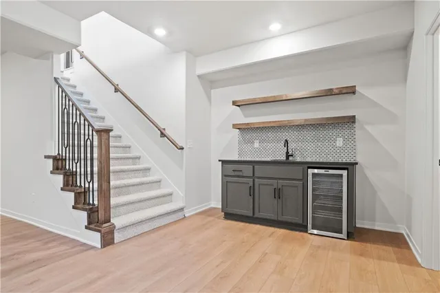 $750,000 | 2624 Northeast Woodland Oak Drive, Lee's Summit, MO 64086