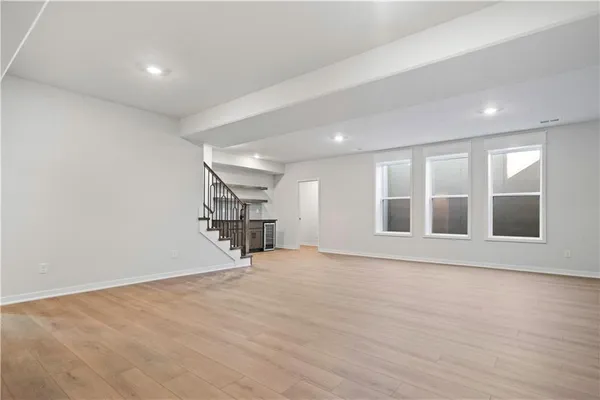 $700,000 | 2624 Northeast Woodland Oak Drive, Lee's Summit, MO 64086