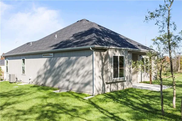 $700,000 | 2624 Northeast Woodland Oak Drive, Lee's Summit, MO 64086