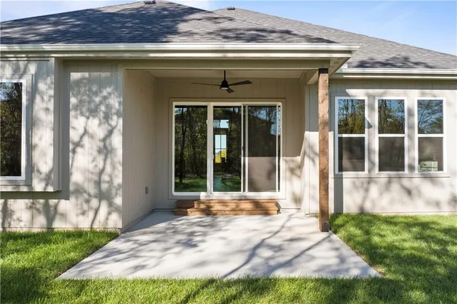 $750,000 | 2624 Northeast Woodland Oak Drive, Lee's Summit, MO 64086