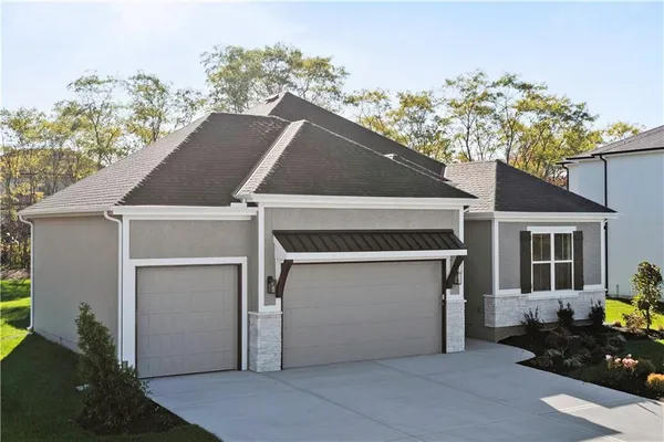 $700,000 | 2624 Northeast Woodland Oak Drive, Lee's Summit, MO 64086