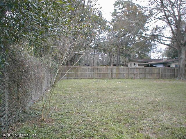 7535 Francisco Road Jacksonville, FL 32217 - Photo 22 of 27 REAR YARD