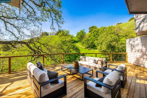 $4,550,000 | 33 Deer Trail, Lafayette, CA 94549