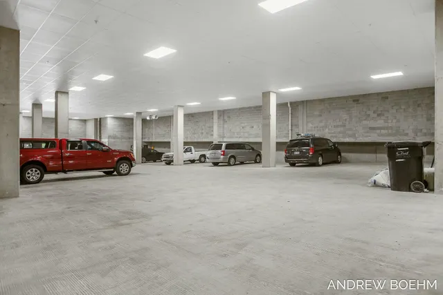 $879,900 | 159 South River Avenue, Unit 502, Holland, MI 49423