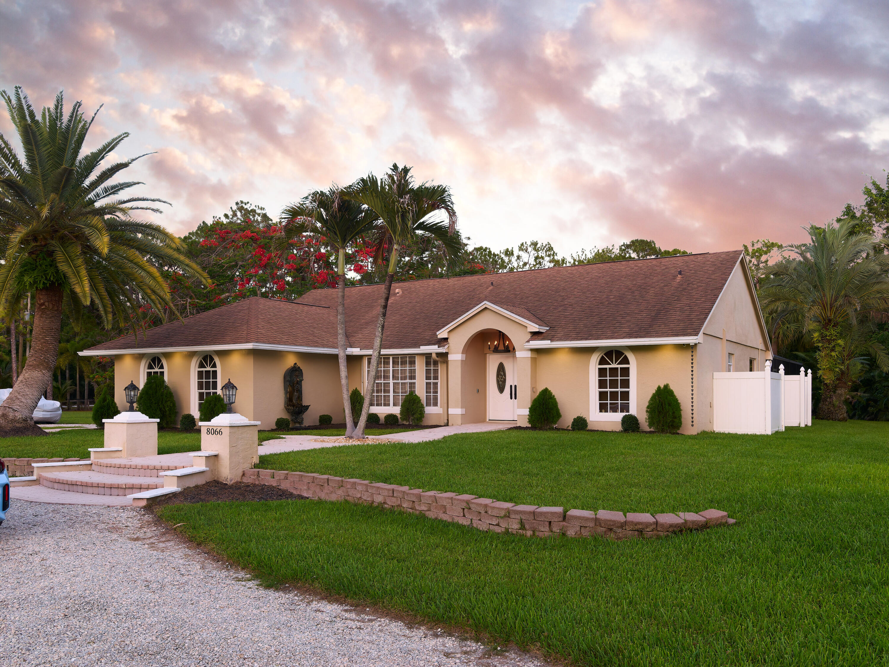 8066 Grapeview Boulevard Loxahatchee, FL 33470 - Photo 3 of 39 P1174657-DxO_DeepPRIME XD3