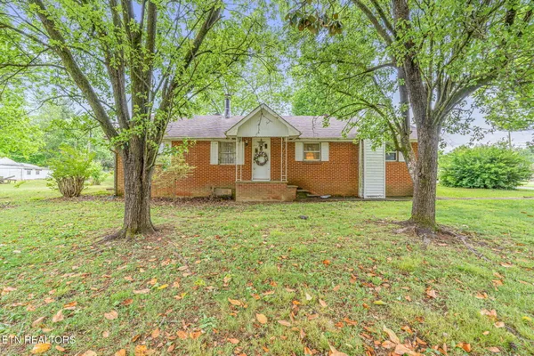 $319,000 | 417 Tennessee Avenue, Greenback, TN 37742