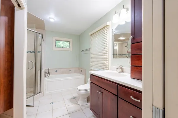 $4,200 | 48 Pleasant Street, Portsmouth, RI 02871