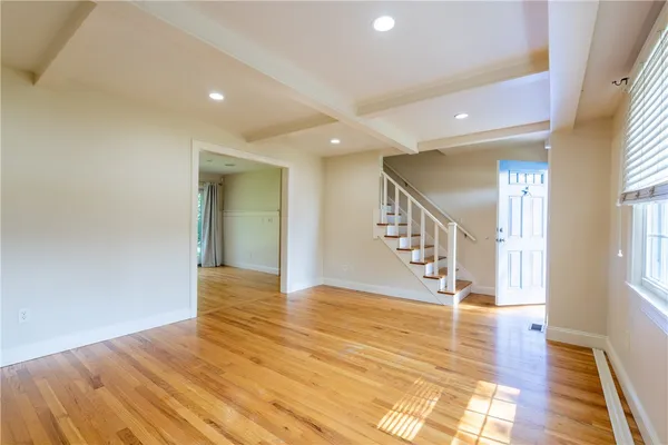 $4,200 | 48 Pleasant Street, Portsmouth, RI 02871