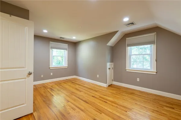 $4,200 | 48 Pleasant Street, Portsmouth, RI 02871