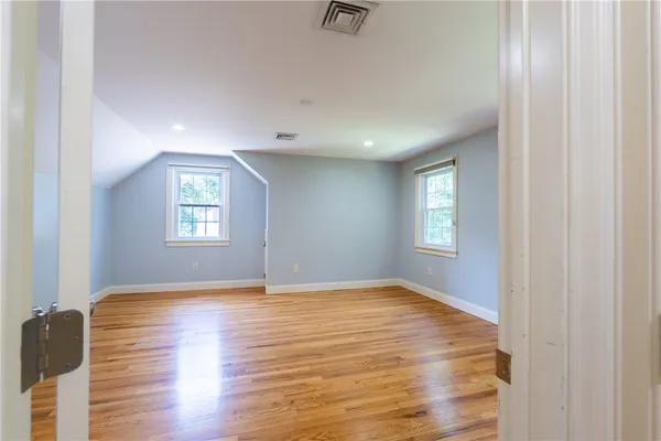 $4,200 | 48 Pleasant Street, Portsmouth, RI 02871